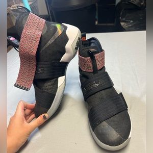 Nike LRJ Solider Ten